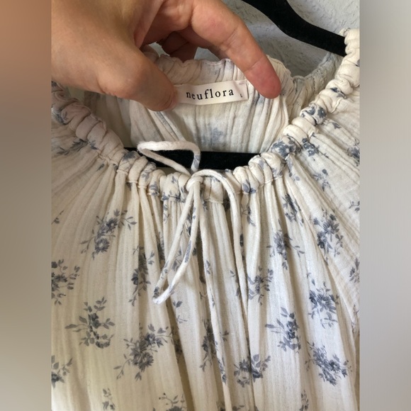 Neuflora Isabella Dress - Picture 2 of 6